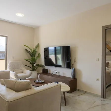 Elysian 2 With Private Pool Villa Roumelí